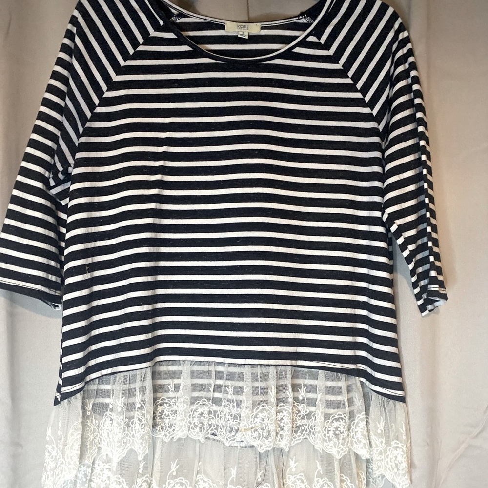 Small Kori Black & White Striped 3/4 Top